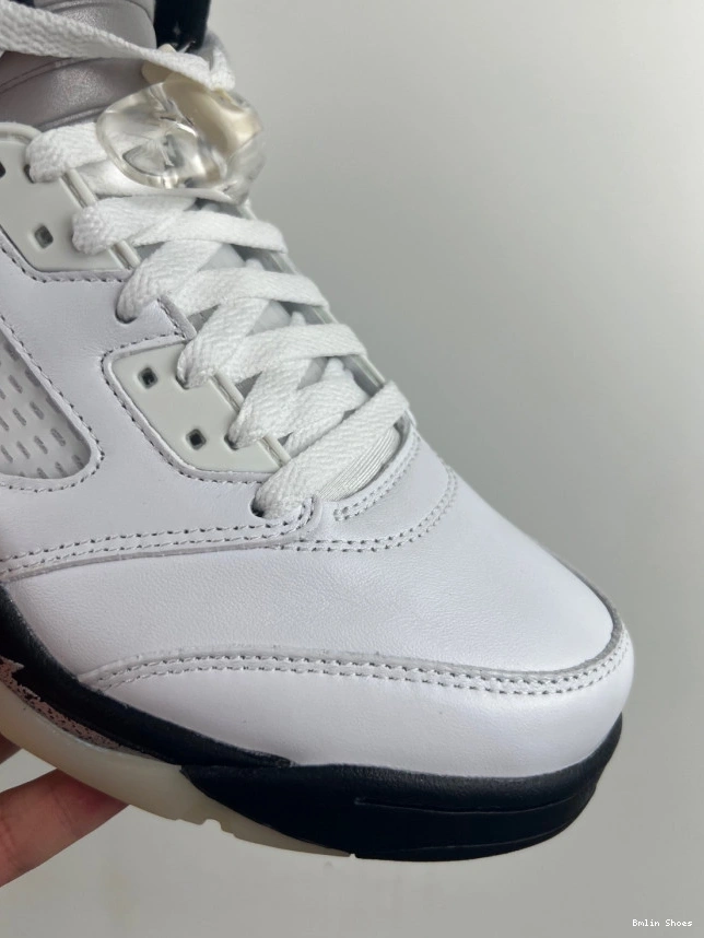 Bmlin Shoes JORDAN BLACK' AIR 'WHITE RETRO DD0587-110 5 0710